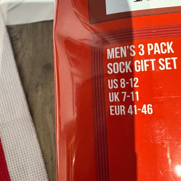 Carnaby Sock Co mens socks tin telephone box Christmad gift London England - Picture 3 of 5